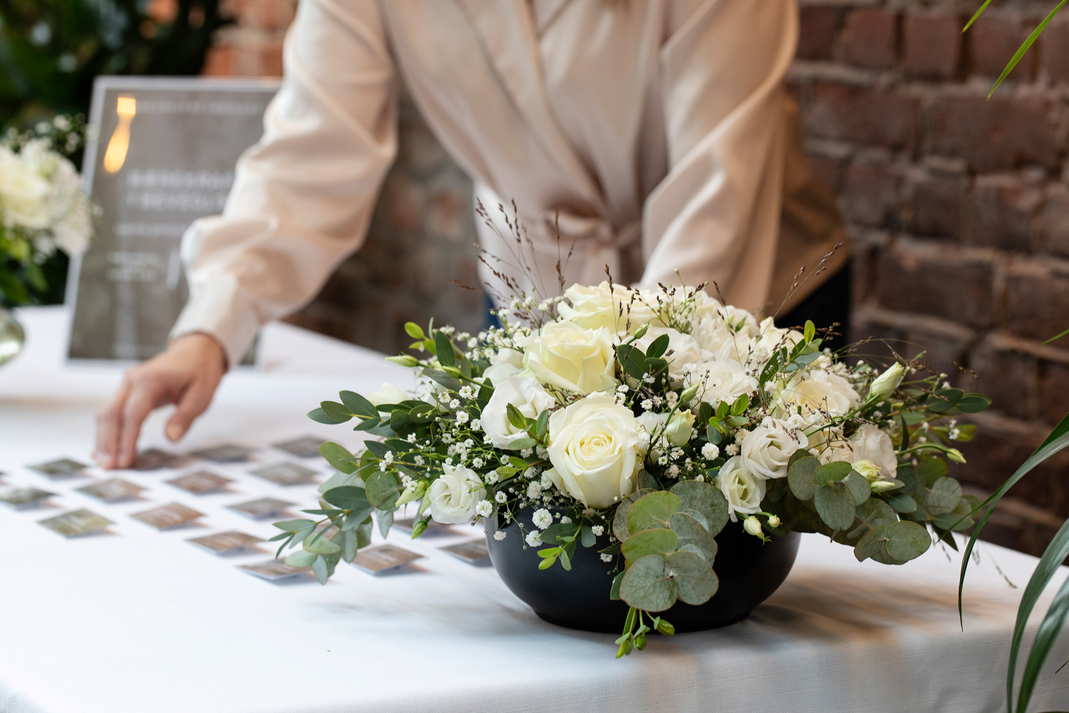 Rosebukett i gavepose